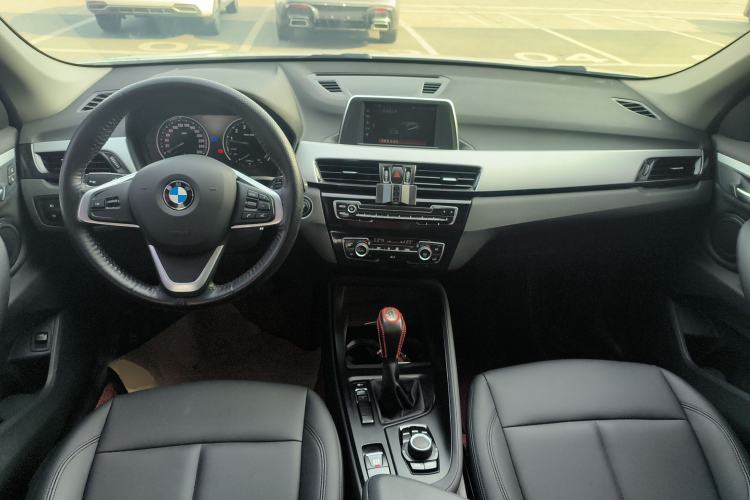 Used BMW X1 2019 sDrive20Li Leading Model Center Console