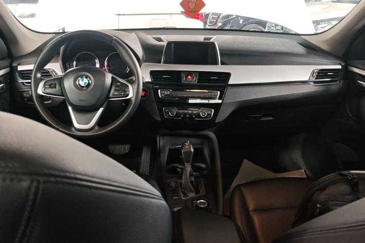 Used BMW X1 2019 sDrive20Li Leading Model Center Console