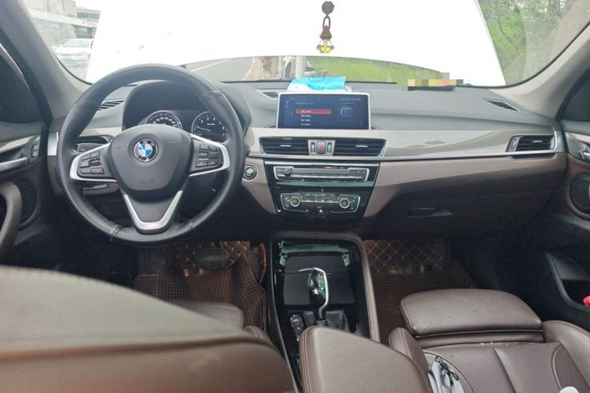Used BMW X1 2019 sDrive18Li Premium Edition Center Console