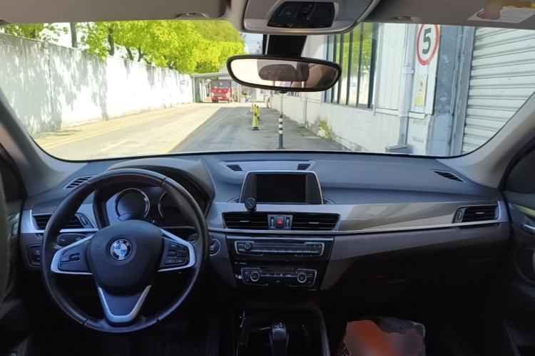 Used BMW X1 2019 sDrive18Li Premium Edition Center Console