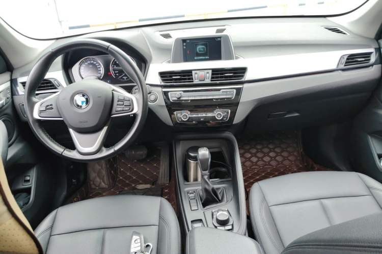 Used BMW X1 2019 sDrive20Li Leading Model Center Console