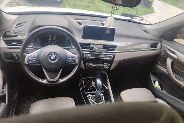 Used BMW X1 2019 sDrive18Li Premium Edition Center Console