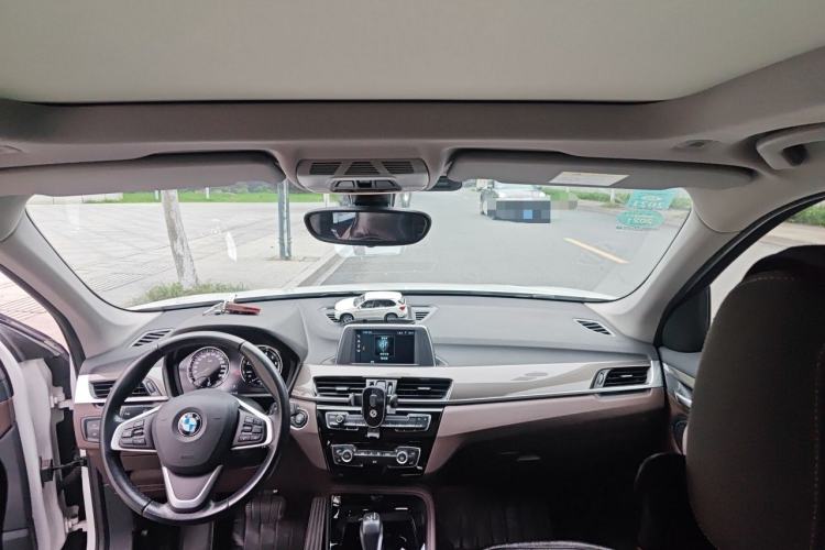 Used BMW X1 2019 sDrive18Li Premium Edition Center Console