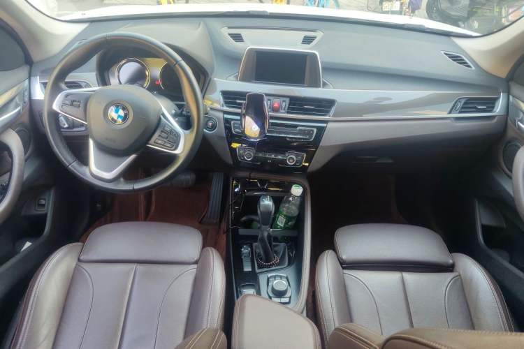 Used BMW X1 2019 sDrive18Li Premium Edition Center Console