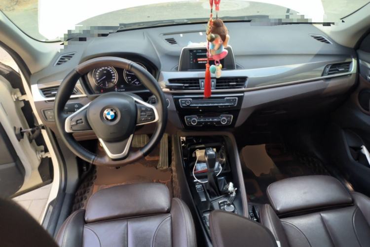 Used BMW X1 2019 sDrive18Li Premium Edition Center Console