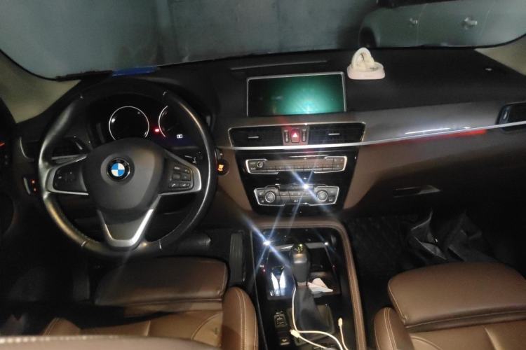 Used BMW X1 2019 xDrive20Li Luxury Model Center Console