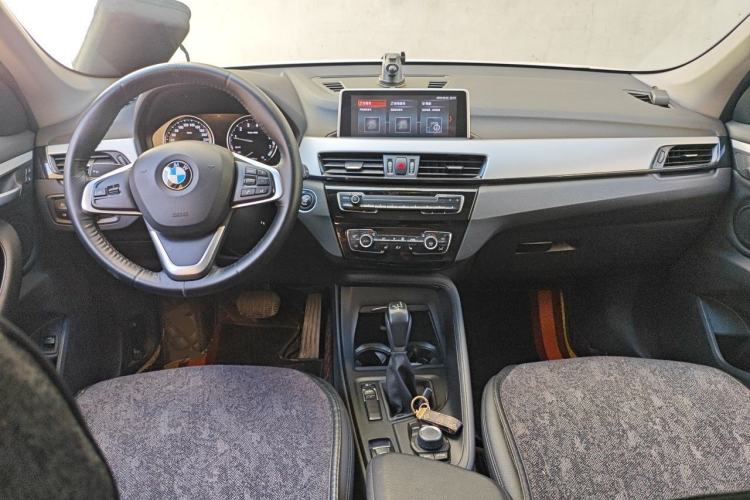 Used BMW X1 2019 sDrive20Li Leading Model Center Console