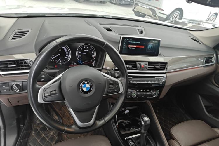 Used BMW X1 2019 xDrive20Li Luxury Model Center Console