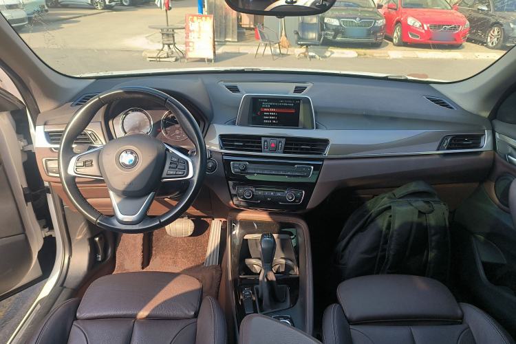 Used BMW X1 2019 sDrive18Li Premium Edition Center Console