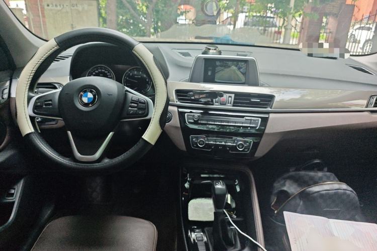 Used BMW X1 2019 sDrive18Li Premium Edition Center Console