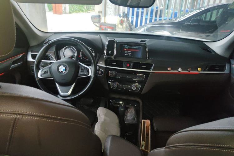 Used BMW X1 2019 sDrive18Li Premium Edition Center Console