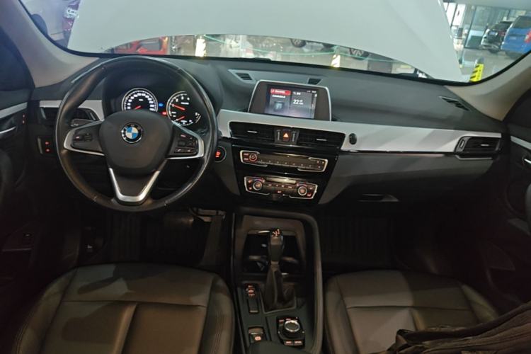 Used BMW X1 2019 sDrive20Li Leading Model Center Console