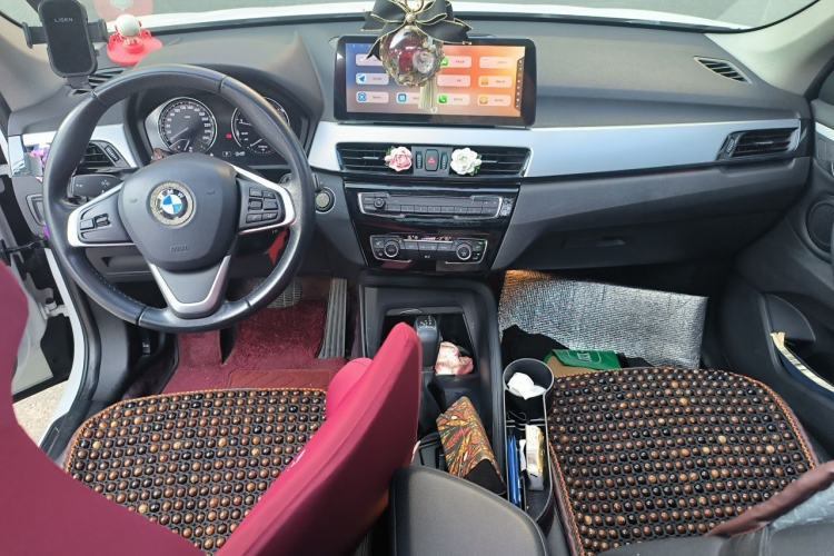 Used BMW X1 2019 sDrive20Li Leading Model Center Console