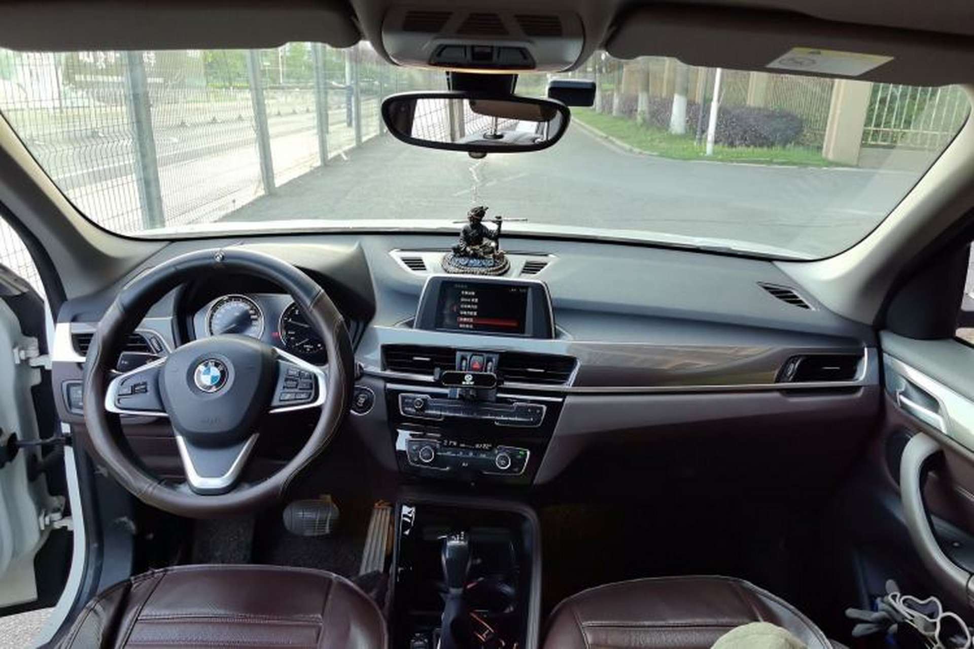 Used BMW X1 2019 sDrive18Li Premium Edition Center Console
