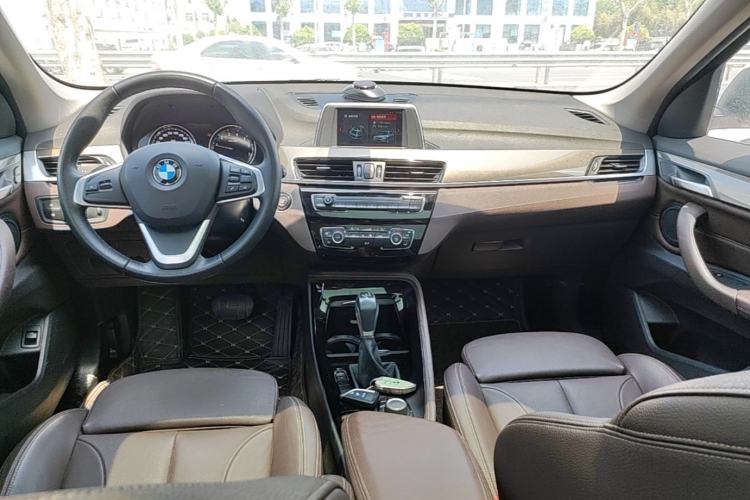 Used BMW X1 2019 sDrive18Li Premium Edition Center Console