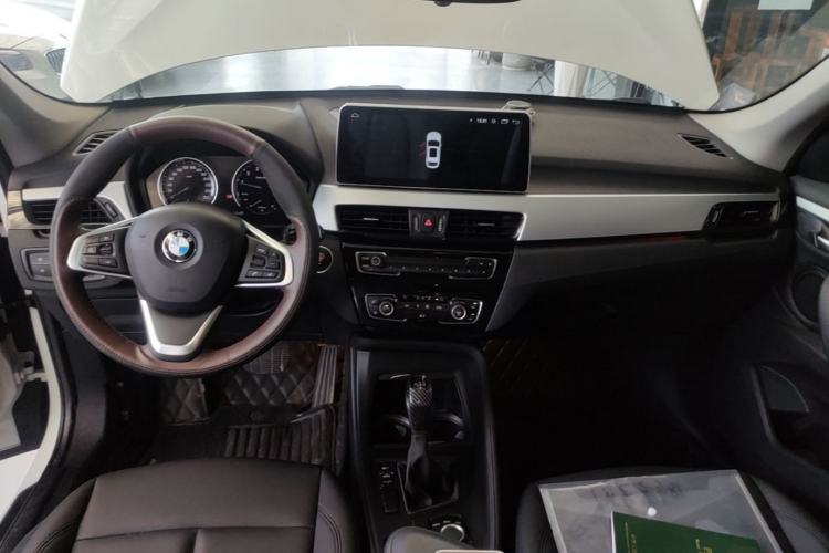 Used BMW X1 2019 sDrive20Li Leading Model Center Console