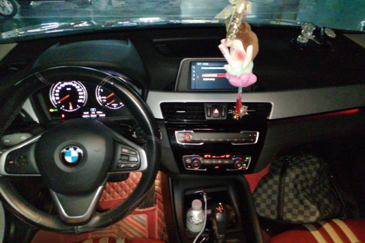 Used BMW X1 2019 sDrive20Li Leading Model Center Console