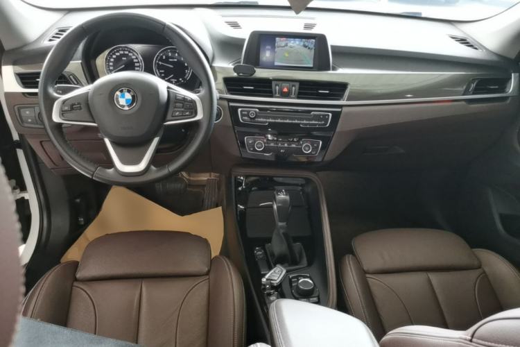 Used BMW X1 2019 sDrive18Li Premium Edition Center Console