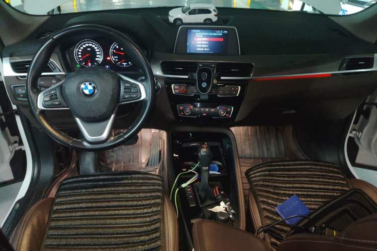 Used BMW X1 2019 sDrive18Li Premium Edition Center Console