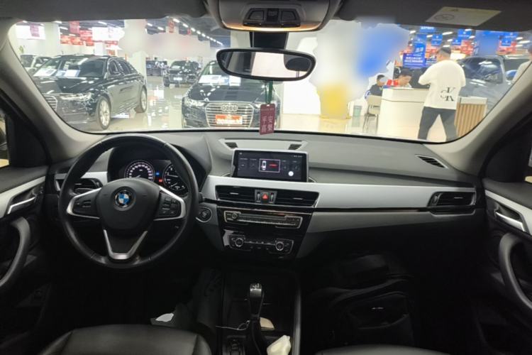 Used BMW X1 2019 sDrive20Li Leading Model Center Console