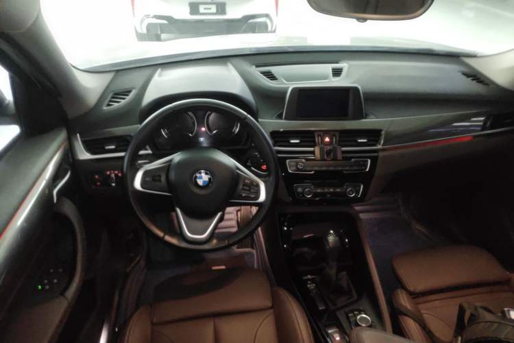 Used BMW X1 2019 sDrive18Li Premium Edition Center Console