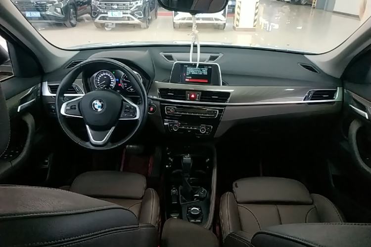 Used BMW X1 2019 sDrive18Li Premium Edition Center Console
