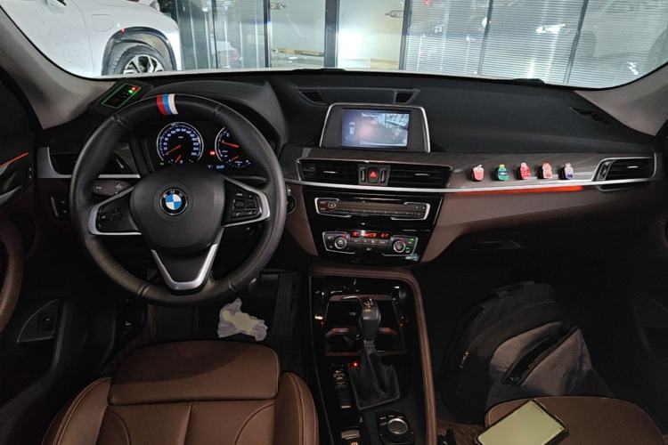 Used BMW X1 2019 sDrive18Li Premium Edition Center Console