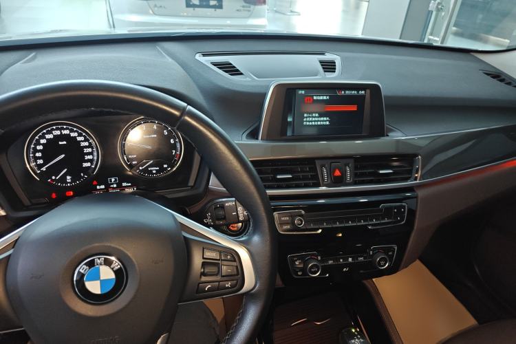 Used BMW X1 2019 sDrive18Li Premium Edition Center Console