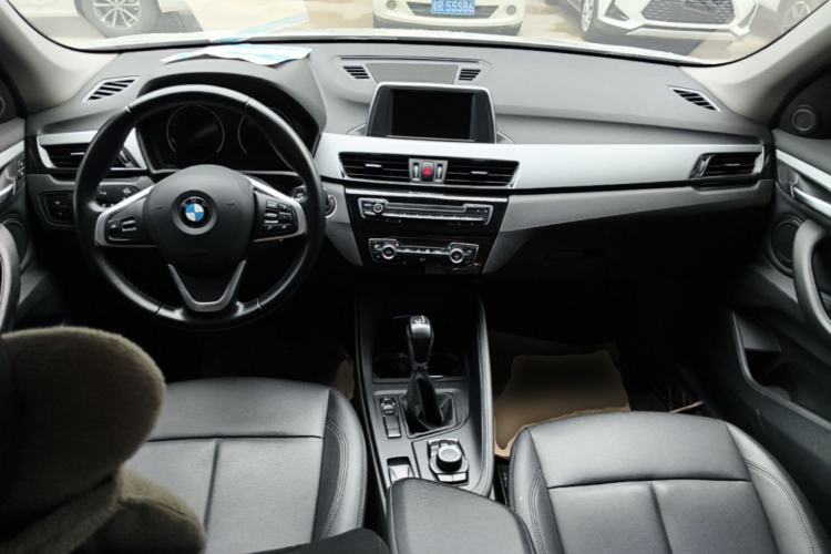 Used BMW X1 2019 sDrive18Li Fashion Model Center Console