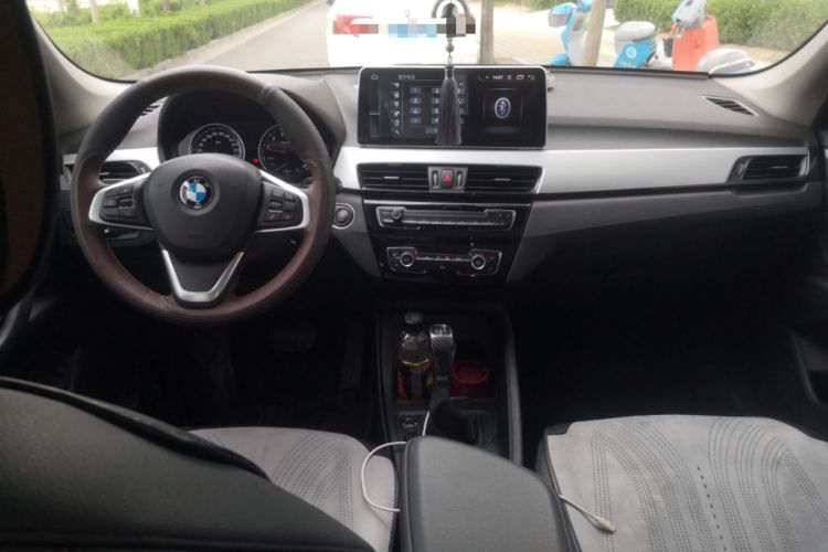 Used BMW X1 2019 sDrive20Li Leading Model Center Console