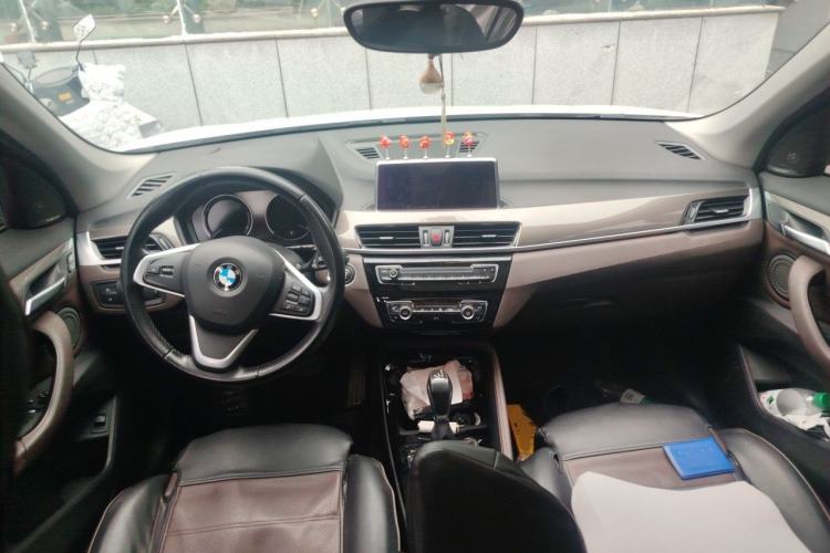 Used BMW X1 2019 xDrive20Li Luxury Model Center Console