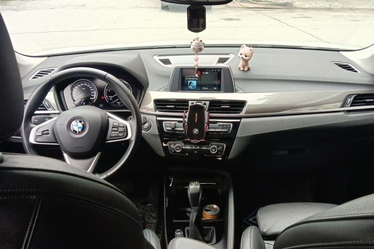 Used BMW X1 2019 sDrive18Li Premium Edition Center Console