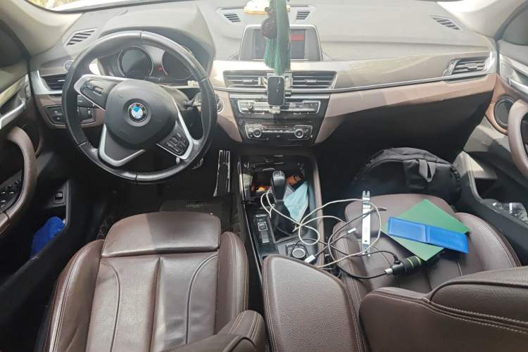 Used BMW X1 2019 sDrive18Li Premium Edition Center Console