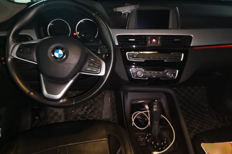Used BMW X1 2019 sDrive20Li Leading Model Center Console