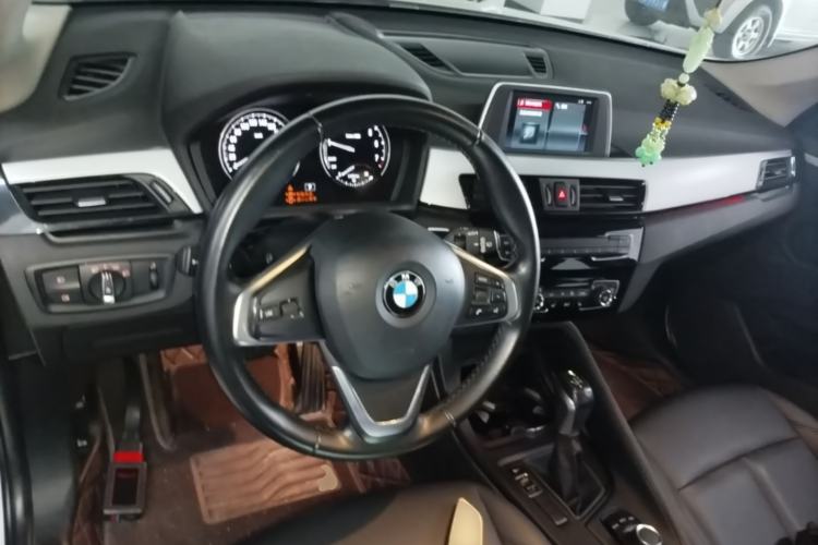 Used BMW X1 2019 sDrive20Li Leading Model Center Console