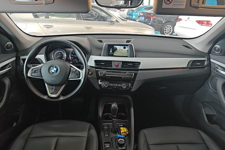 Used BMW X1 2019 sDrive20Li Leading Model Center Console
