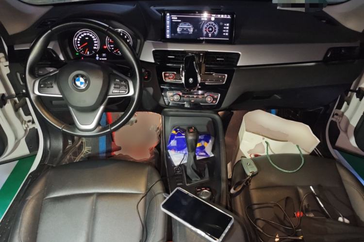 Used BMW X1 2019 sDrive20Li Leading Model Center Console