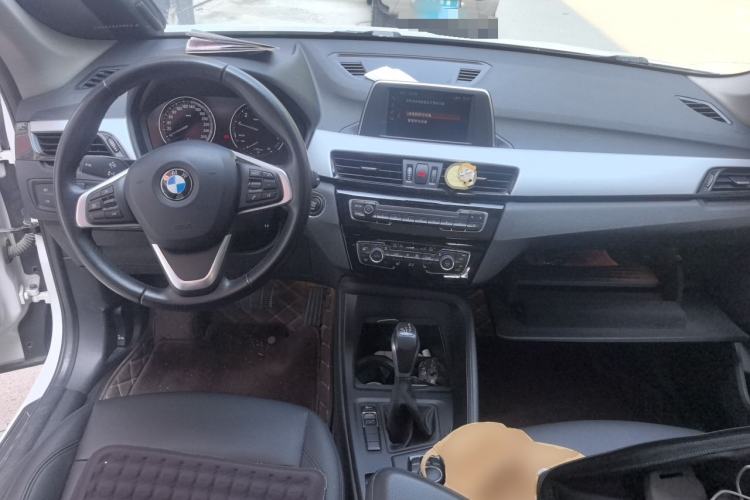 Used BMW X1 2019 sDrive20Li Leading Model Center Console