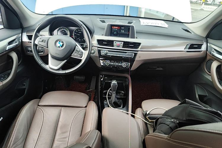 Used BMW X1 2019 sDrive18Li Premium Edition Center Console