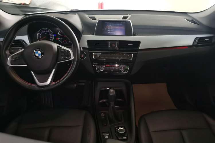 Used BMW X1 2019 sDrive20Li Leading Model Center Console