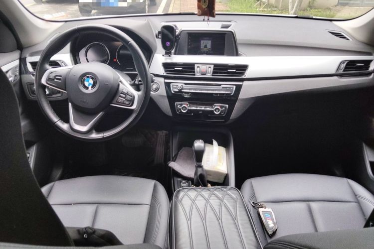 Used BMW X1 2019 sDrive20Li Leading Model Center Console
