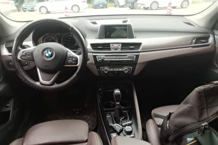Used BMW X1 2019 sDrive18Li Premium Edition Center Console