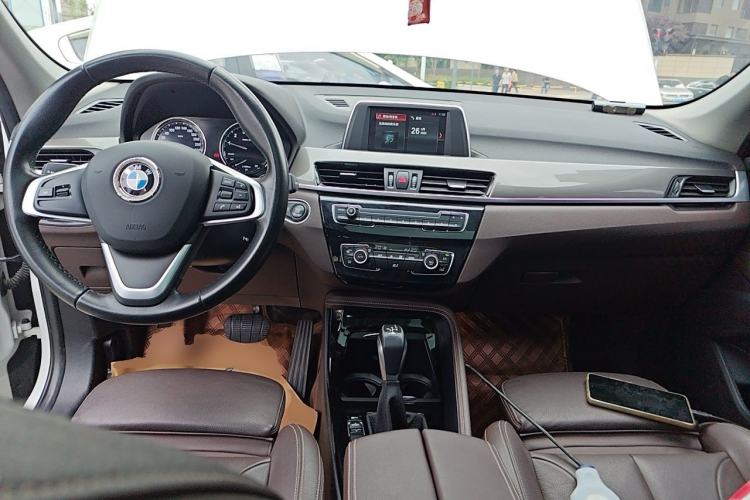 Used BMW X1 2019 sDrive18Li Premium Edition Center Console