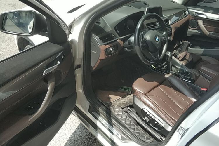 Used BMW X1 2019 sDrive18Li Premium Edition Driver Seat