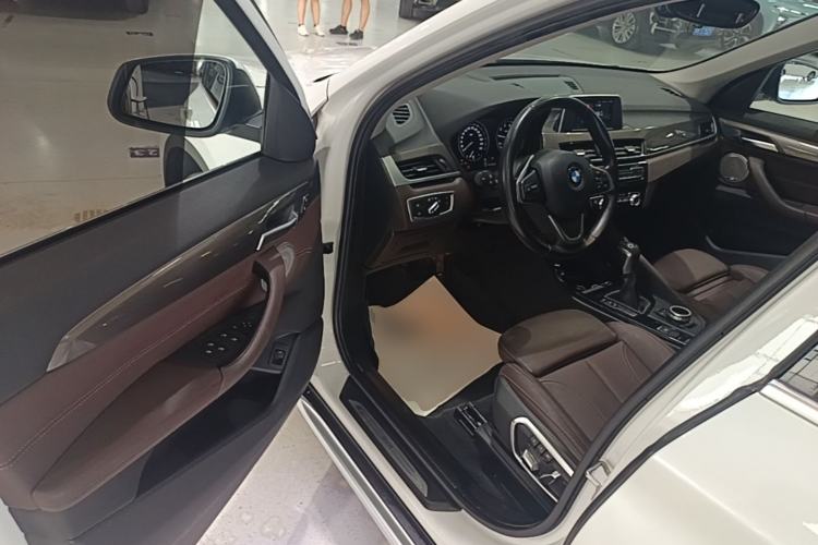 Used BMW X1 2019 sDrive18Li Premium Edition Driver Seat