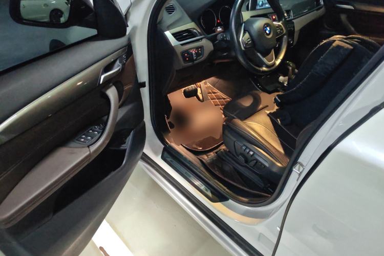 Used BMW X1 2019 sDrive18Li Premium Edition Driver Seat