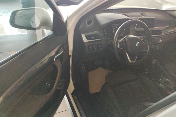 Used BMW X1 2019 sDrive18Li Premium Edition Driver Seat