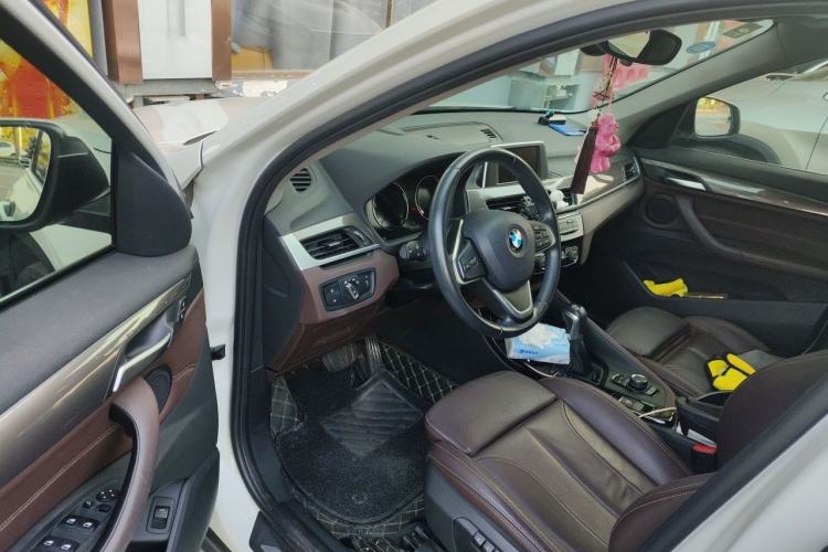 Used BMW X1 2019 sDrive18Li Premium Edition Driver Seat