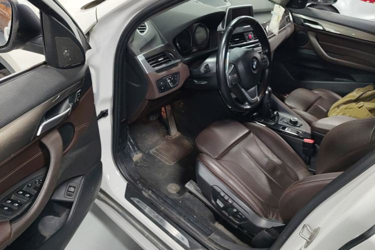 Used BMW X1 2019 sDrive18Li Premium Edition Driver Seat