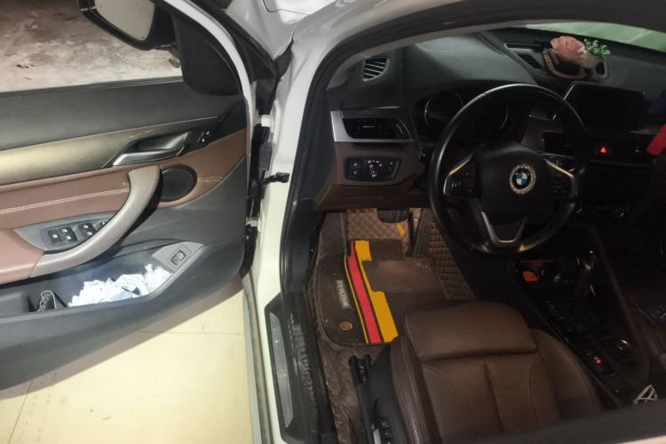 Used BMW X1 2019 sDrive18Li Premium Edition Driver Seat